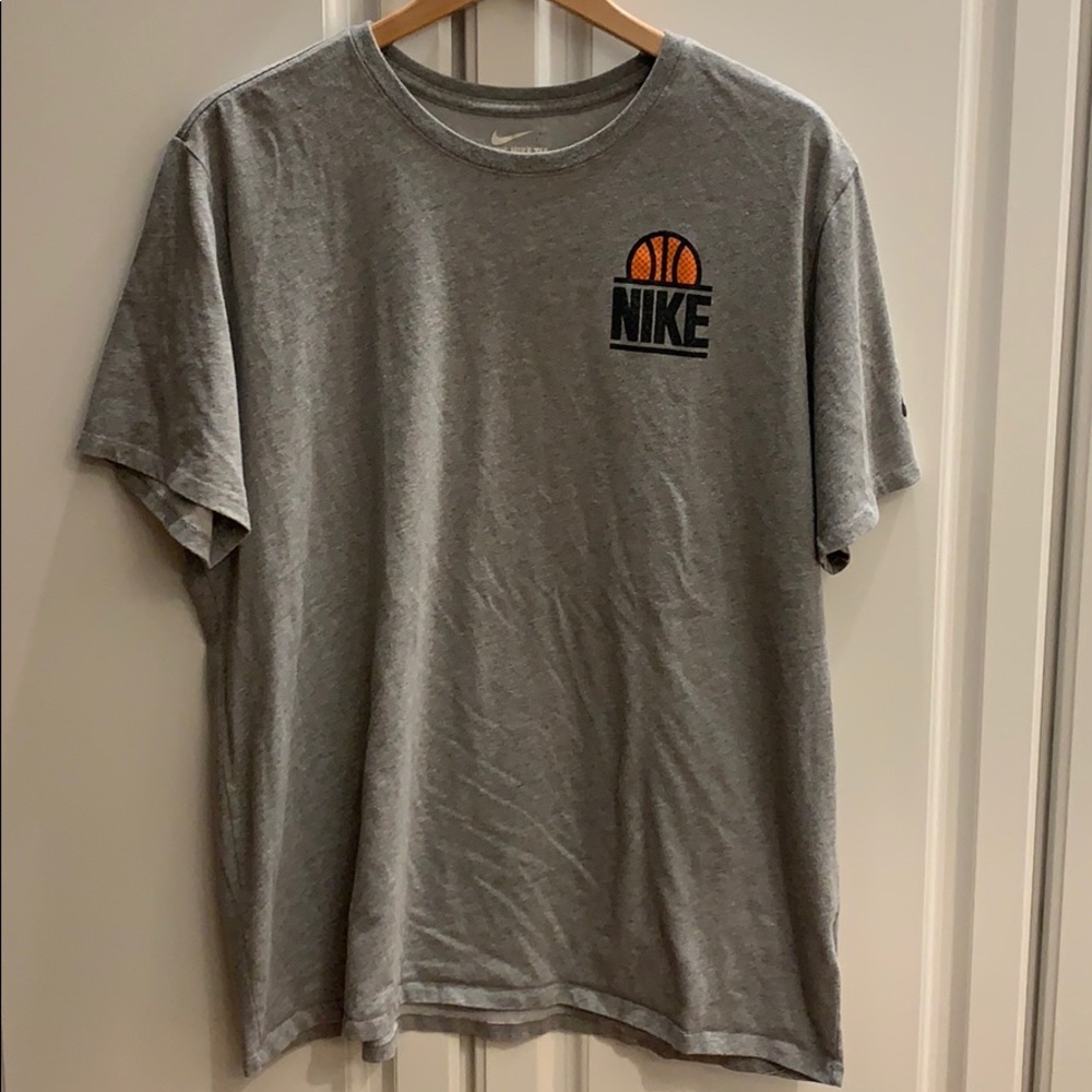 Basketball logo Grey Nike T-Shirt Men’s XXL